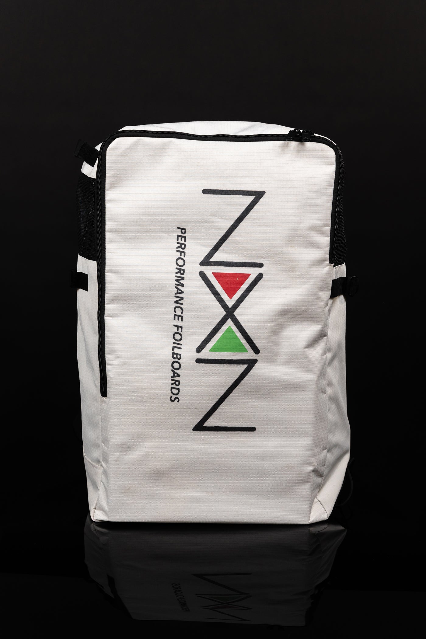 Front view Nexen Wing Bag white 4 5 6 meters nexen logo